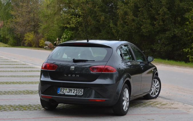 Seat Leon cena 22900 przebieg: 178400, rok produkcji 2010 z Dzierzgoń małe 352
